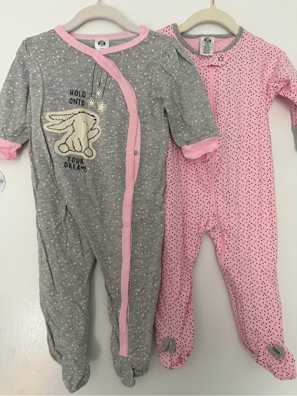 Gerber Baby Gray & Pink Baby Footed Sleepers - Bunny Dream Graphic size 6-9 mont